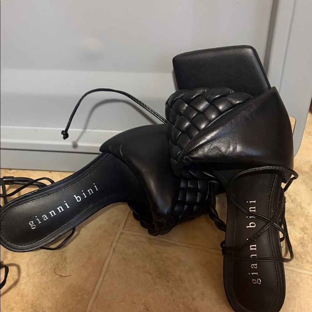 Gianni Bini Black Quilted Heels